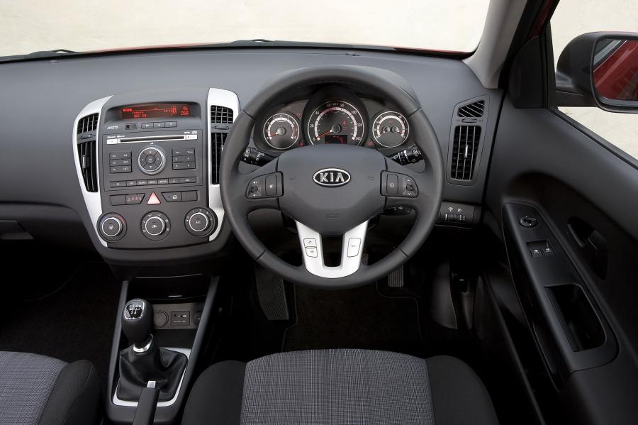  Kia cee&rsquo;d 2009 года  (фото 65 из 98)